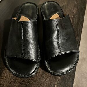 Born Black Leather Slide Sandals